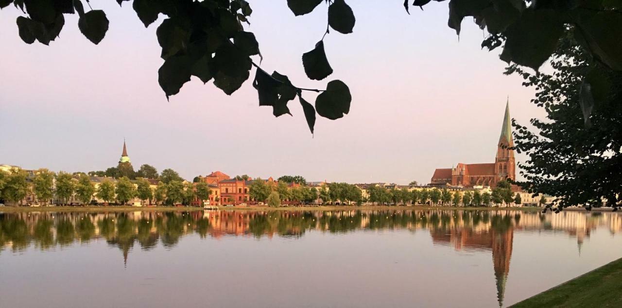 Schwerin Apartment Am Pfaffenteich エクステリア 写真