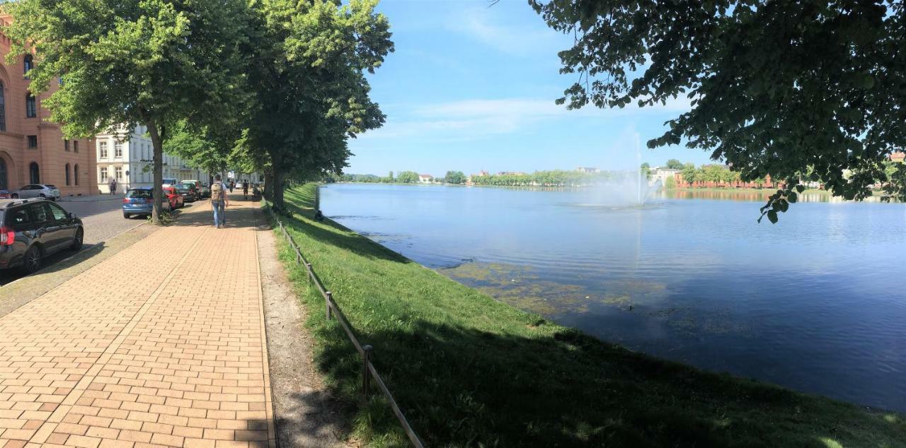 Schwerin Apartment Am Pfaffenteich エクステリア 写真
